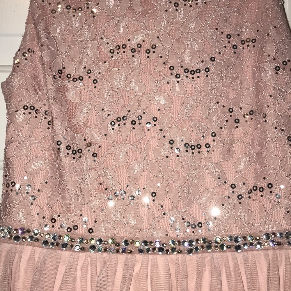 semi-formal dress - Picture 2 of 3